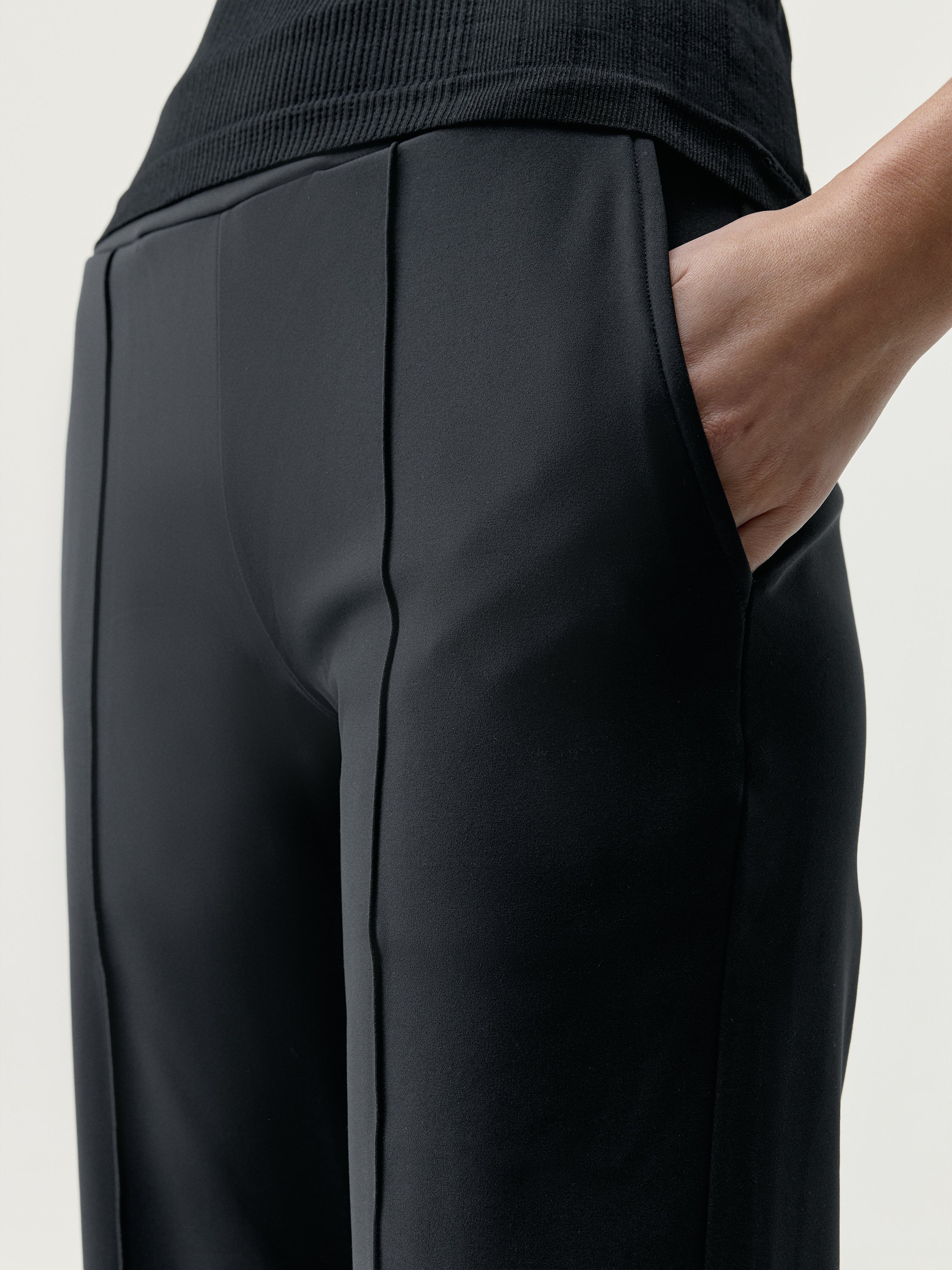 Pants Leya Black - Image 3